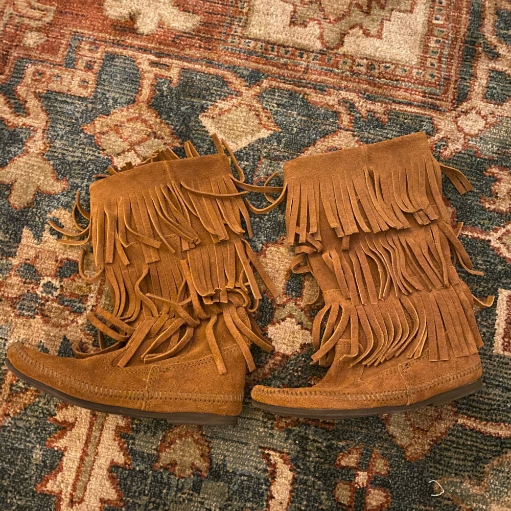 New without box Minnetonka Moccasins